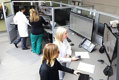 Docters and nurses practice telemedicine 